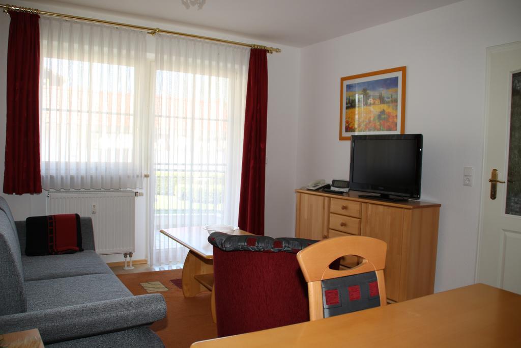 2 Zimmer Kursuite Bad Fuessing מראה חיצוני תמונה